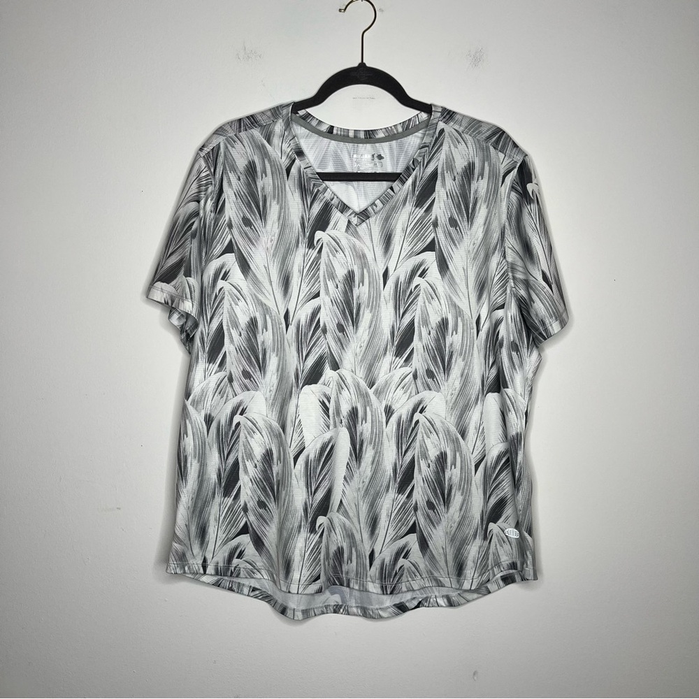 Reel Legends Size 1x Freeline Gray Feather Print Short Sleeve Fishing T-Shirt